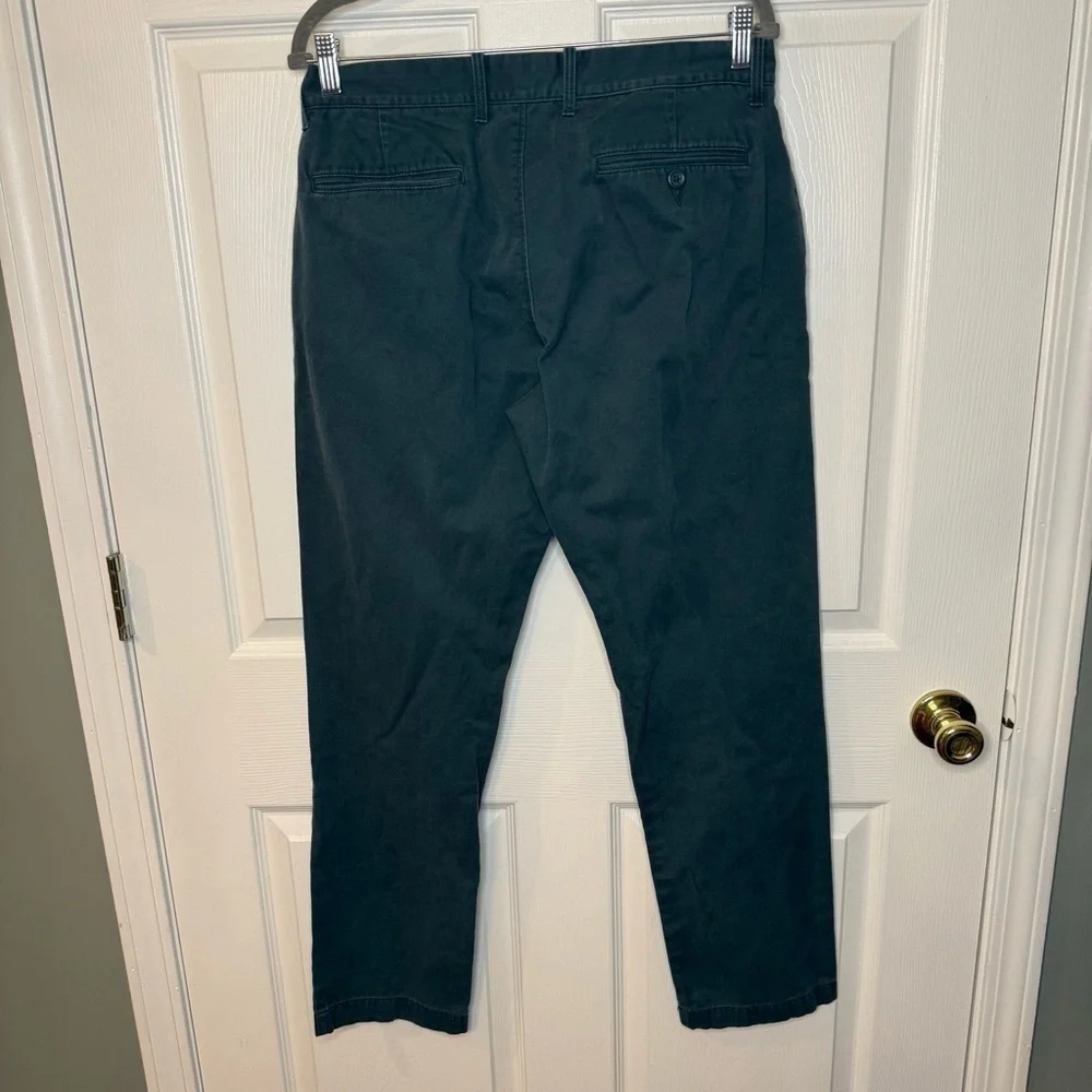 J. Crew The Sutton Men's Green Chino Pants Size 32x32 GUC